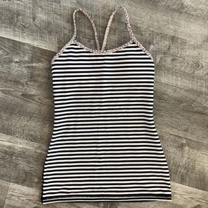 Lulu Lemon Power Y Tank 4